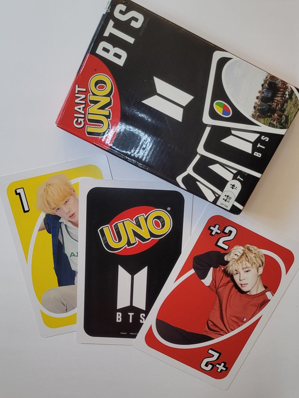 Giant UNO BTS Collectible Card Set - Open Box - Picture 5 of 8